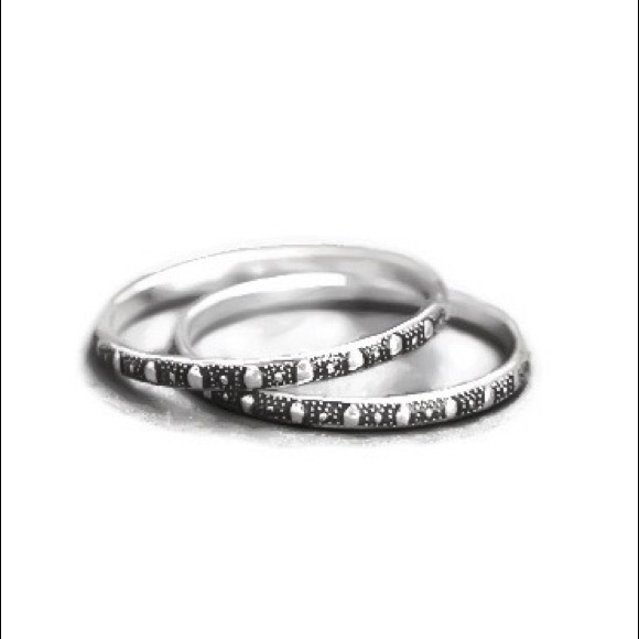 (2-13) Set of 2 Oxidized 925 Sterling Silver Dotted Pattern Stackable Band Rings - Picture 2 of 9
